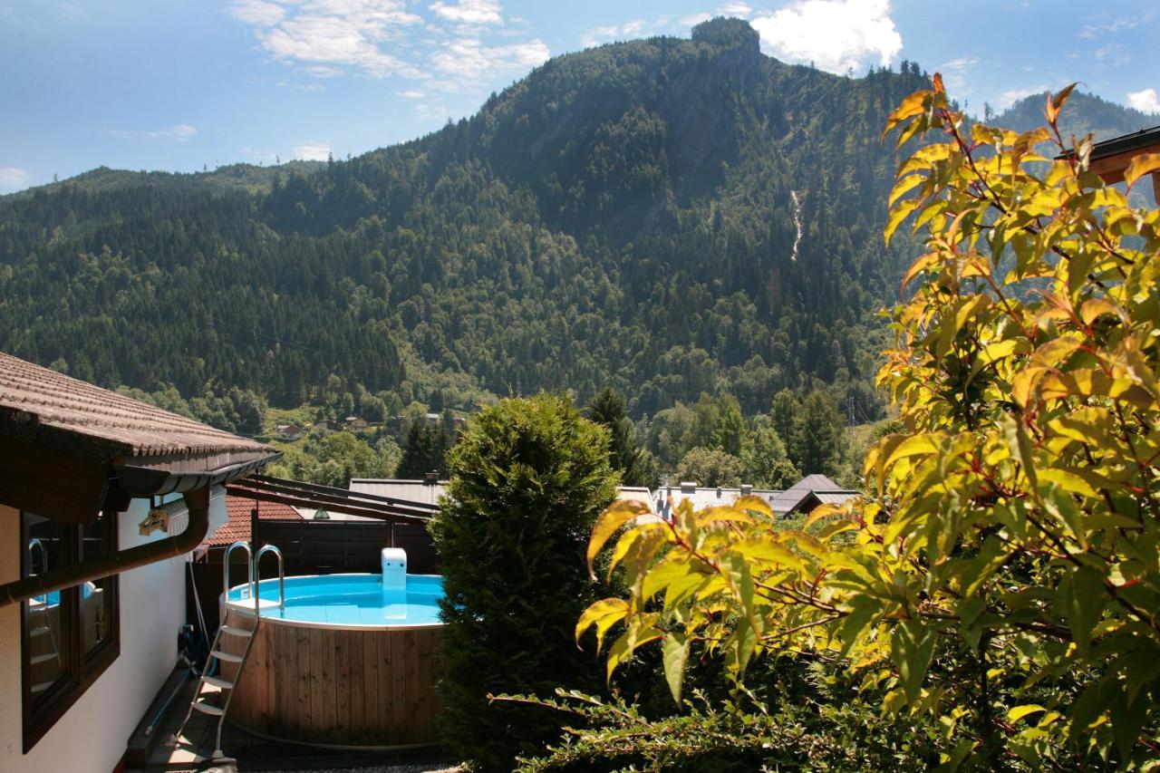 Chalet Sabrina Mit Aussenpool Im Sommer Kaprun Exterior photo